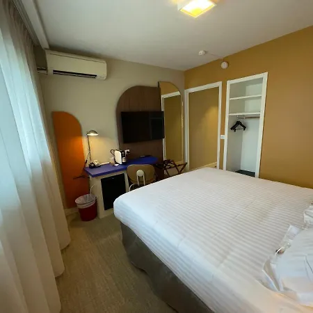 Abrial Hotel